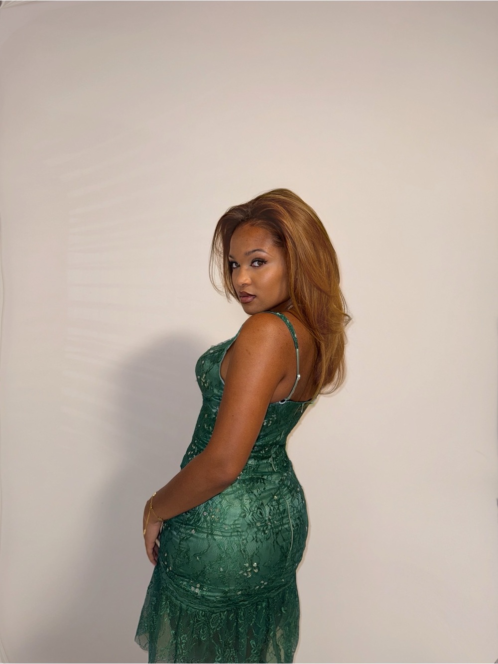 Emerald Green Lace Cocktail Dress - Picture 3 of 4